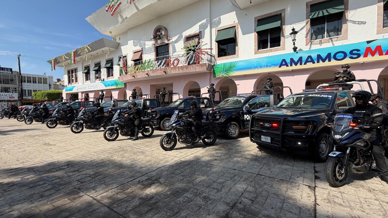 $!Refuerzan seguridad en Mazatlán con 19 millones de pesos en patrullas y uniformes