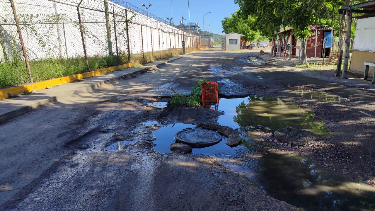 $!Cierran primaria en El Zapote, en Mazatlán, por falta de servicio de aire acondicionado o abanicos