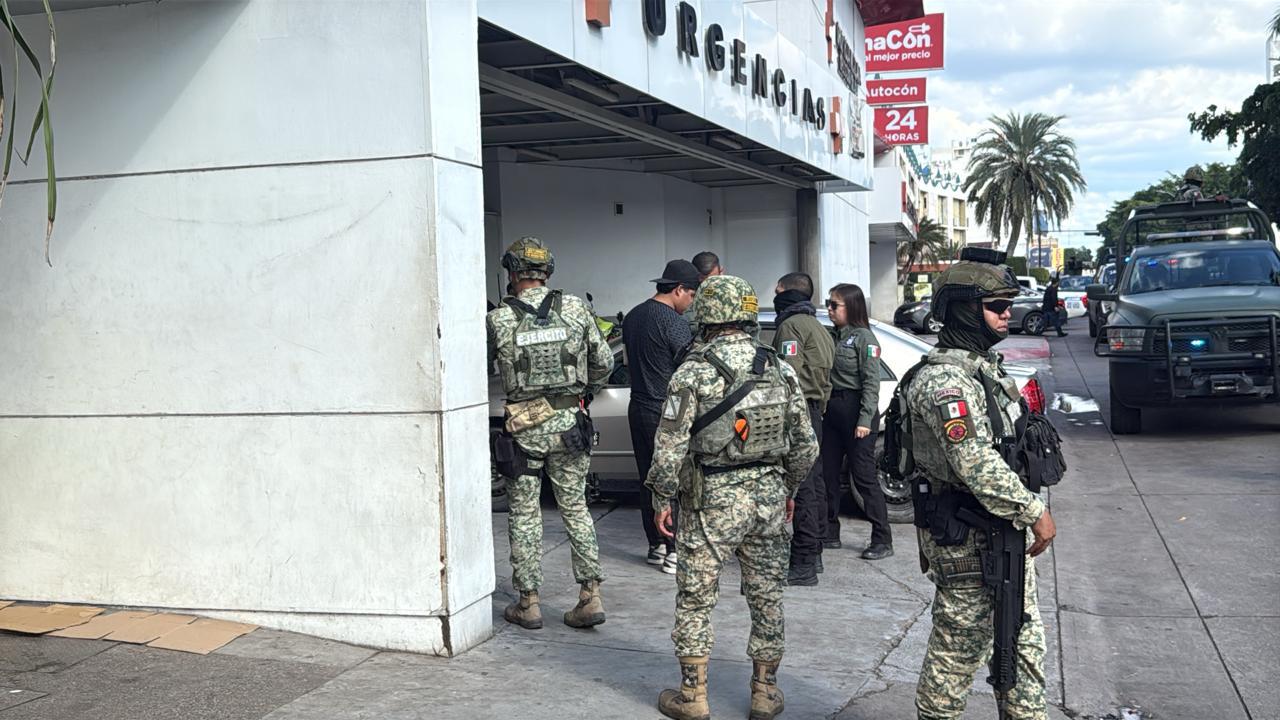 $!Atacan a balazos a un hombre en la colonia Renato Vega Amador, en Culiacán