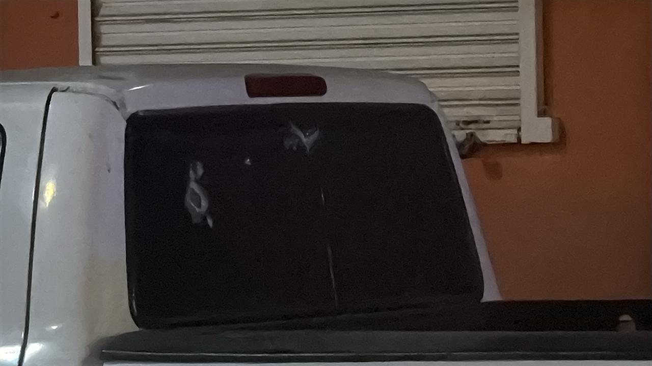 $!Ataque armado deja un repartidor de comida herido y dos carros baleados en el sector Terranova, en Culiacán