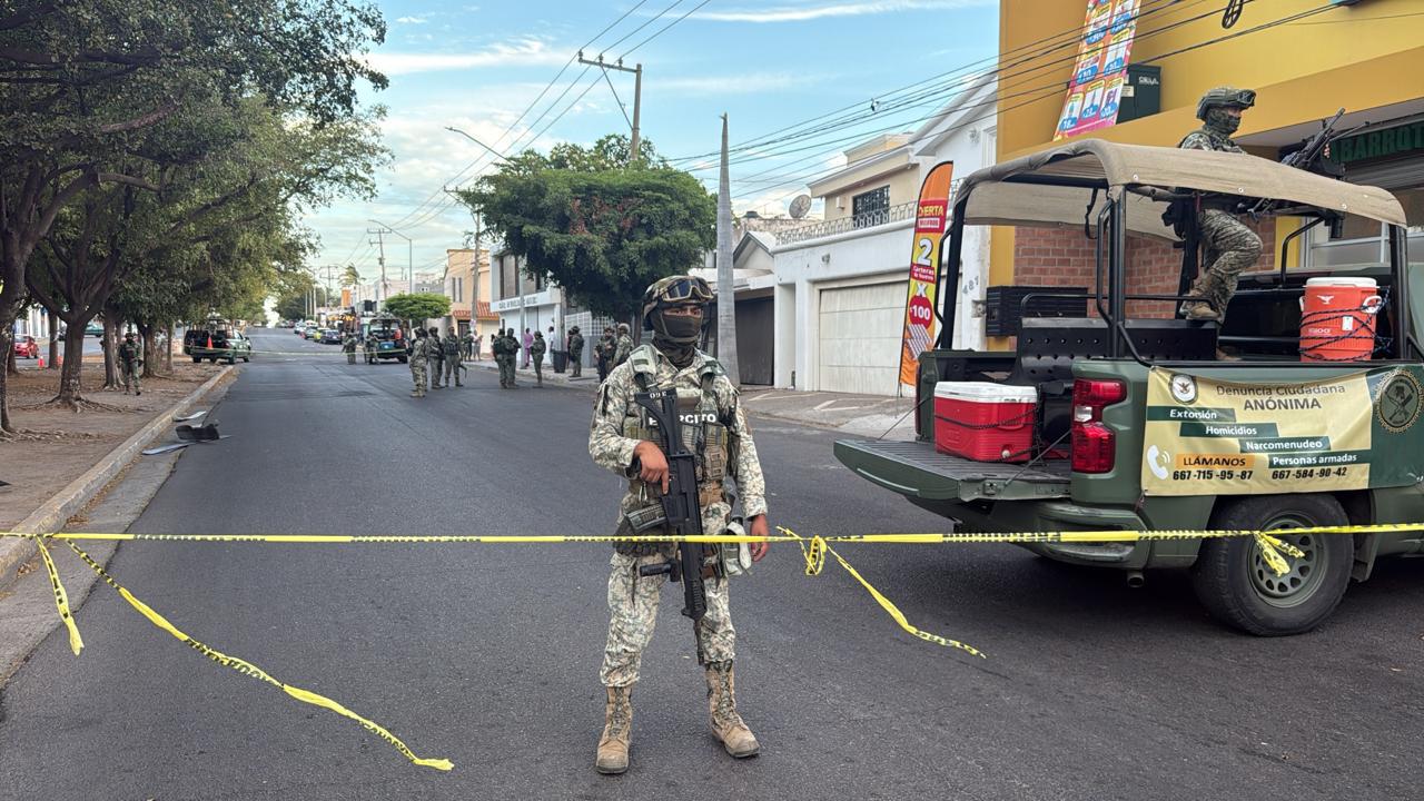 $!Mujer resulta herida tras fuerte explosión en la colonia La Campiña, en Culiacán