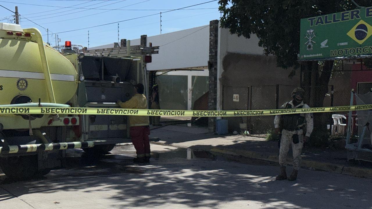 $!Vandalizan e intentan incendiar un salón de eventos en la 21 de marzo, en Culiacán