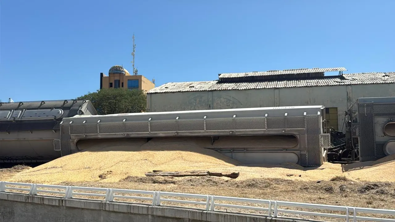 $!Se descarrila tren cargado con maíz en el sector Recursos Hidráulicos, en Culiacán