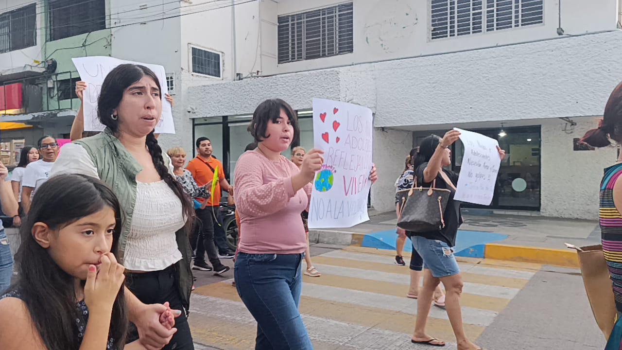 $!Piden juicio justo para Felipe Yahir, acusado de matar a su padre en Escuinapa