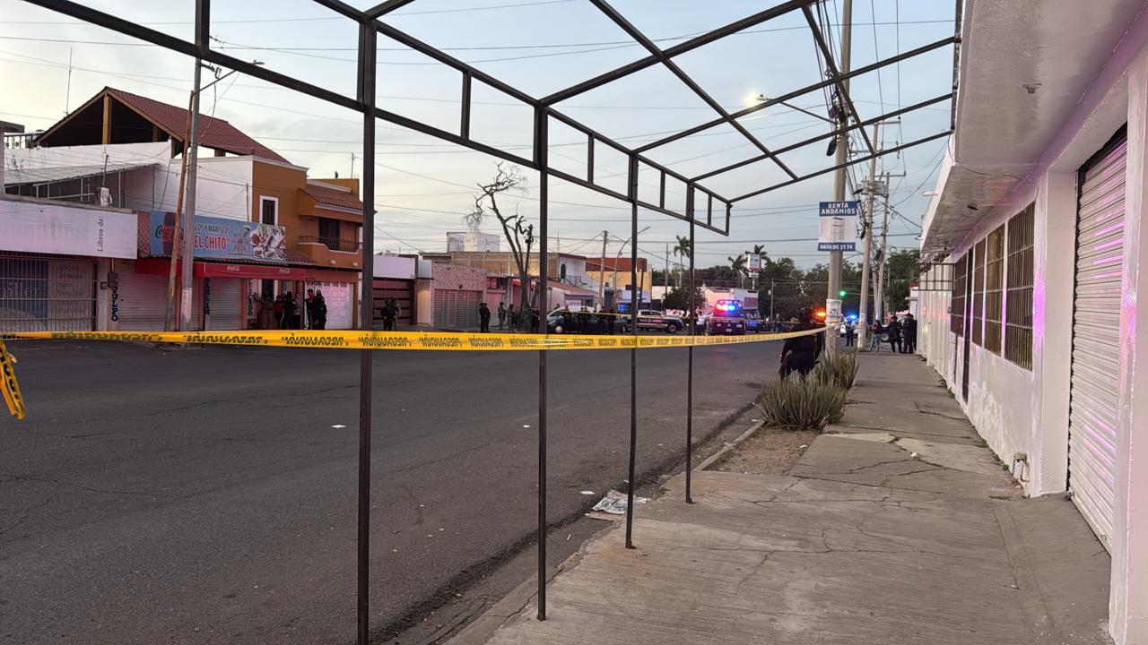 $!Asesinan a balazos a Policía Municipal en el Centro de Culiacán