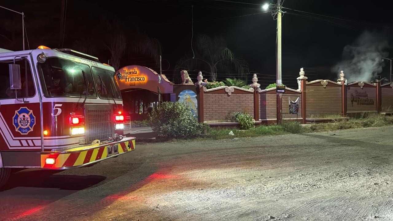 $!Incendio en la hacienda San Francisco, en Culiacán, provoca la movilización de Bomberos y agentes de seguridad