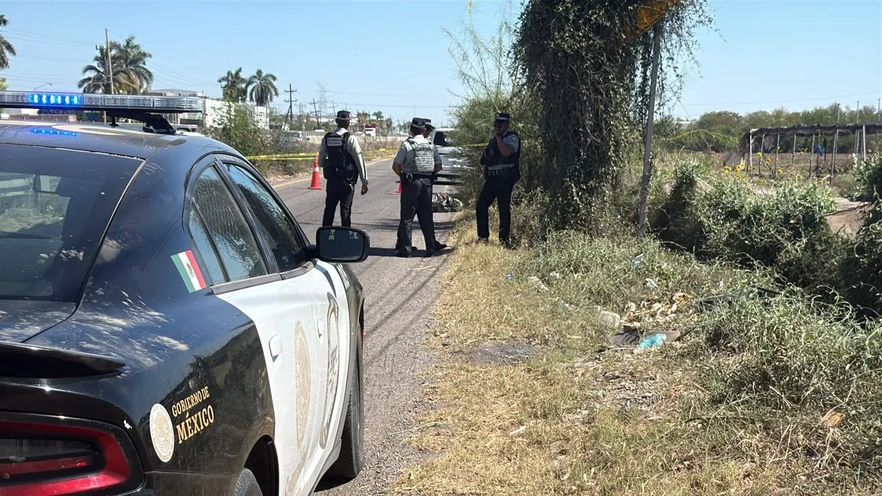 $!Hallan cuerpo envuelto en bolsas de plástico en la carretera Culiacán-Eldorado