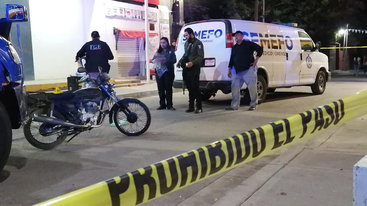 $!Muere motociclista tras ser arrollado por camión en Culiacán