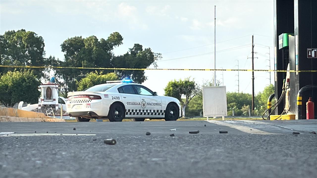 $!Atacan a balazos gasolinera sobre la carretera Internacional México 15, en Culiacán