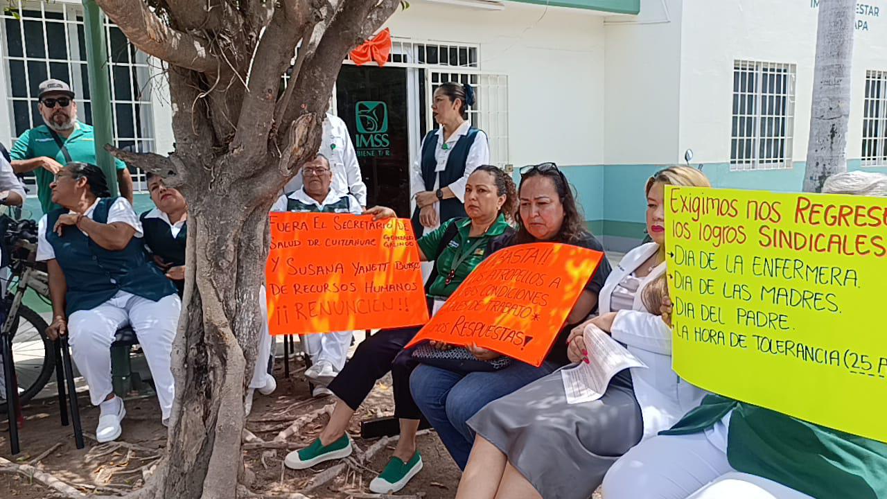 $!Protestan en el Sector Salud de Escuinapa para defender sus derechos