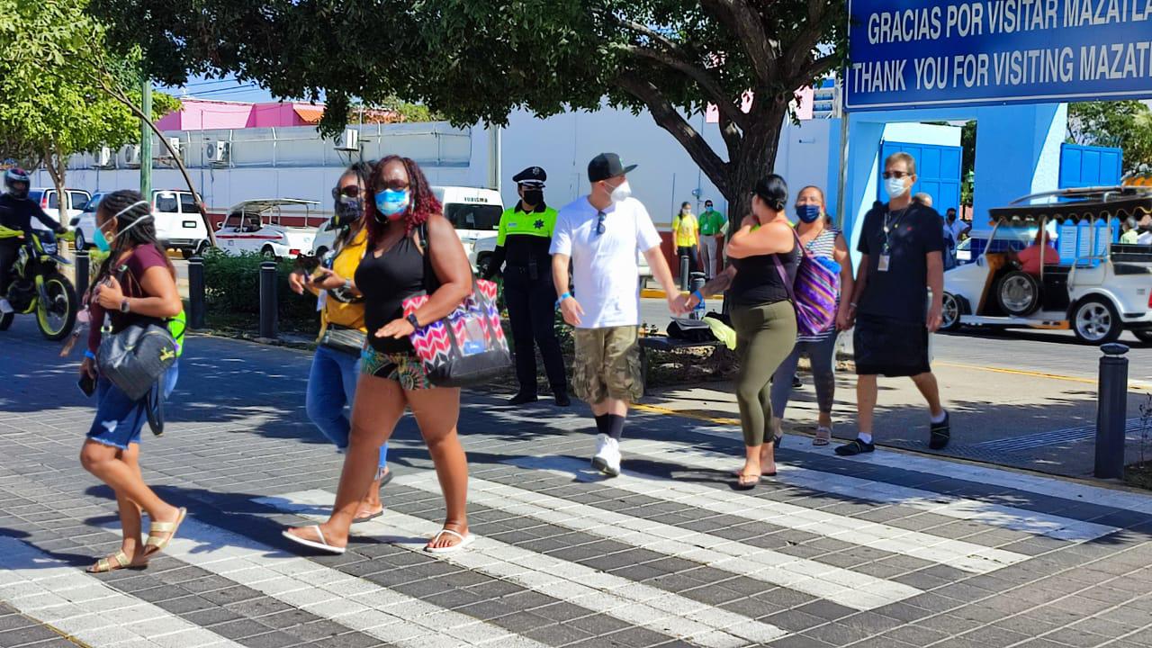 $!Dos cruceros cierran enero en Mazatlán; en la temporada van 65 barcos