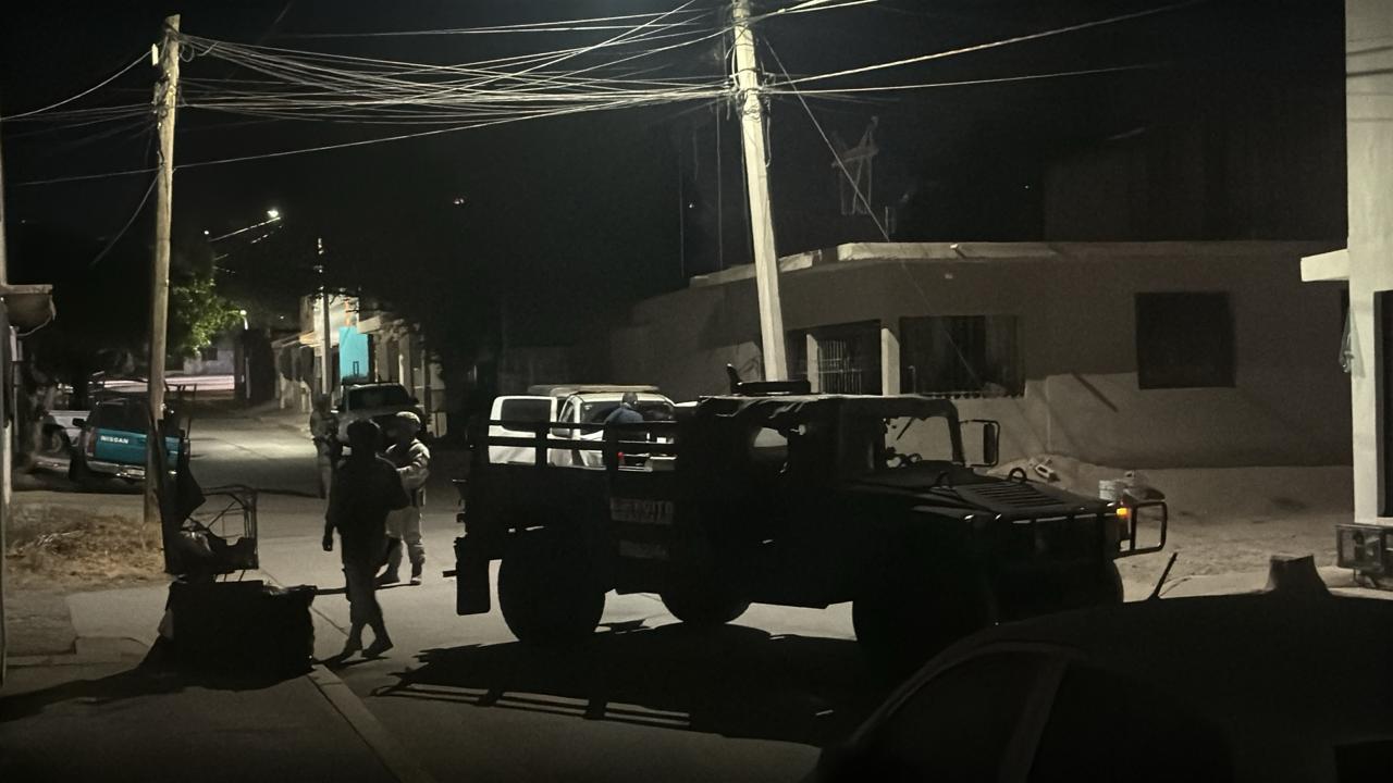 $!Atacan a balazos vivienda en la colonia Laureles Pinos, en Culiacán