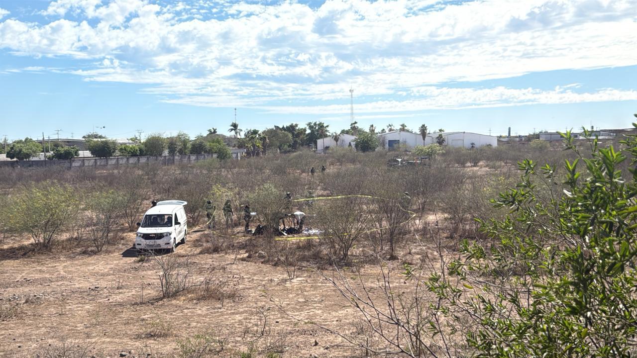 $!Hallan a hombre sin vida y con quemaduras en predio cercano al Campo El Diez, en Culiacán