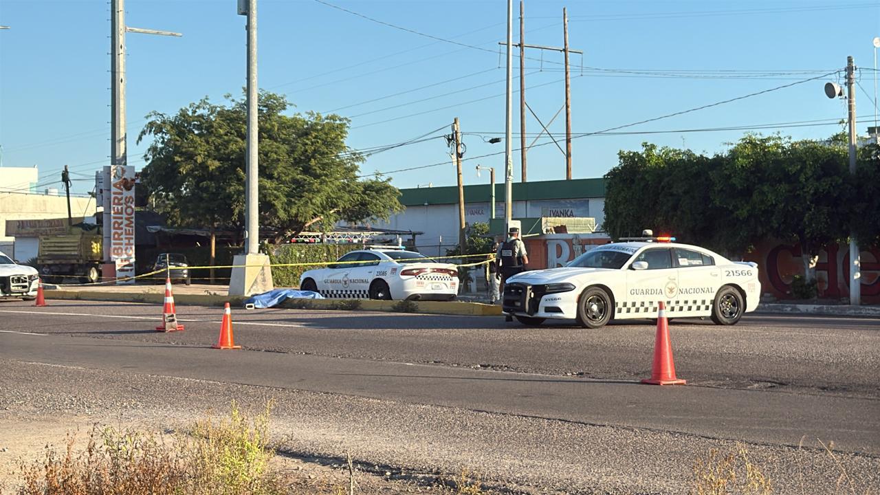 $!Hallan a dos hombres asesinados en la carretera México 15, en Culiacán