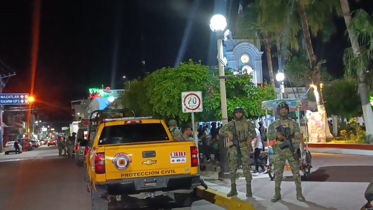 $!Pese a fuerte operativo de seguridad, Alcalde de Escuinapa dará el Grito ante pocos asistentes