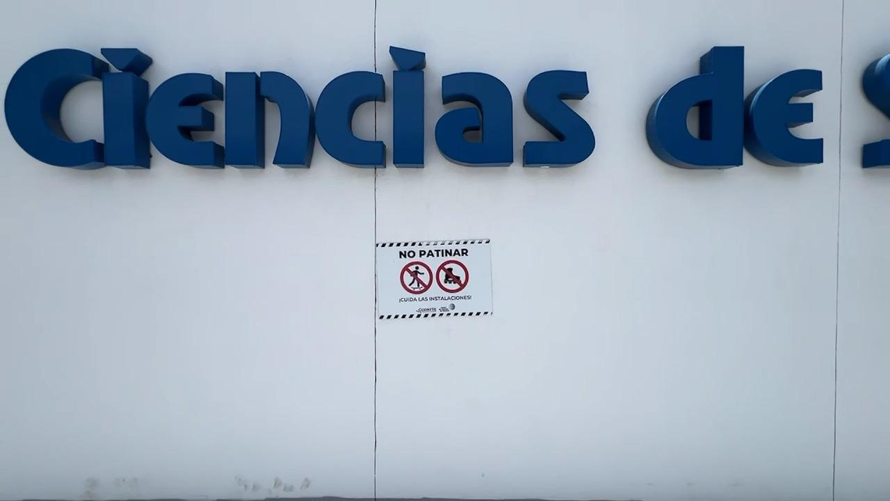 $!Piden remover cadenas en el Centro de Ciencias de Sinaloa