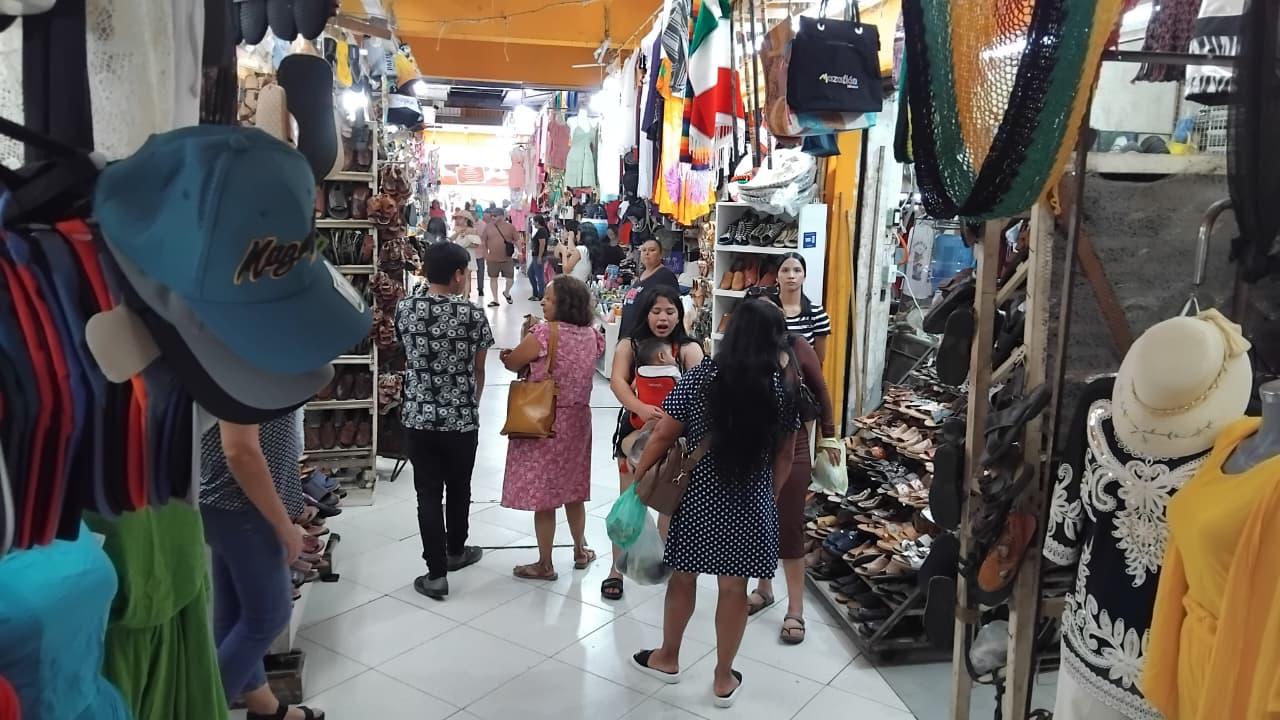 $!Tiene Mazatlán un fin de semana con moderada afluencia de turistas