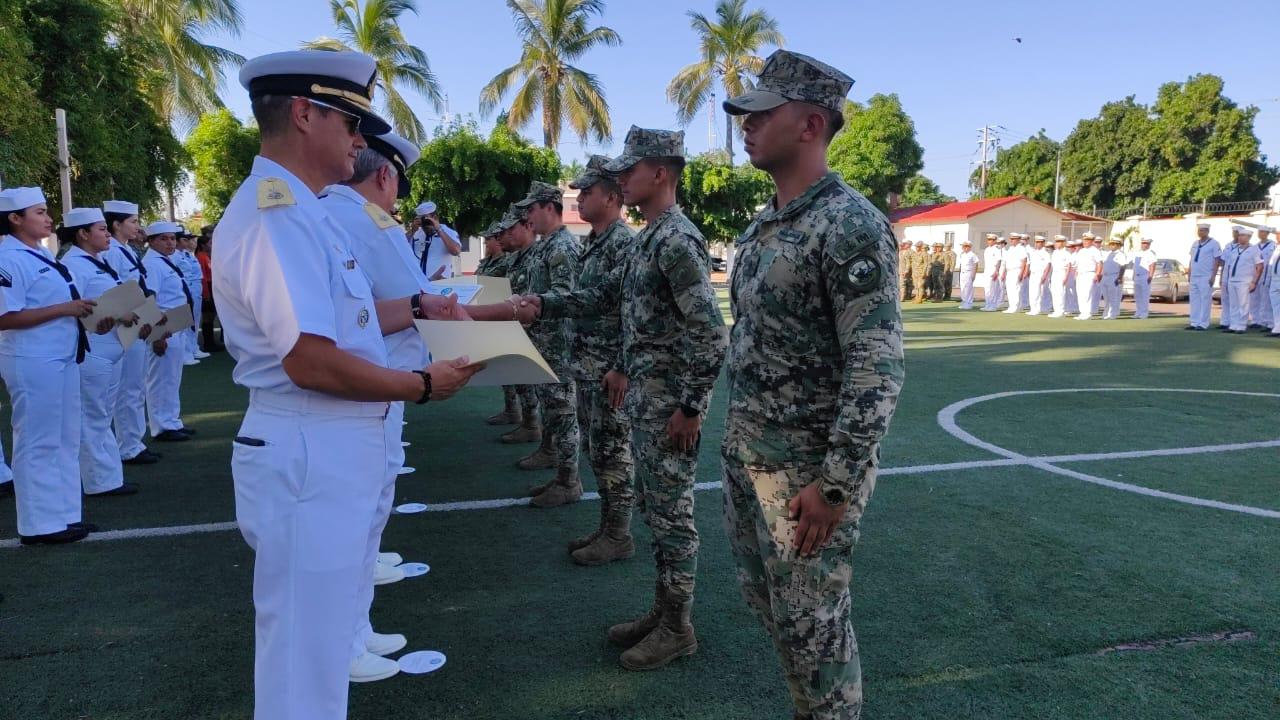 $!Realizan en Mazatlán ceremonia por el aniversario de creación de la Armada de México