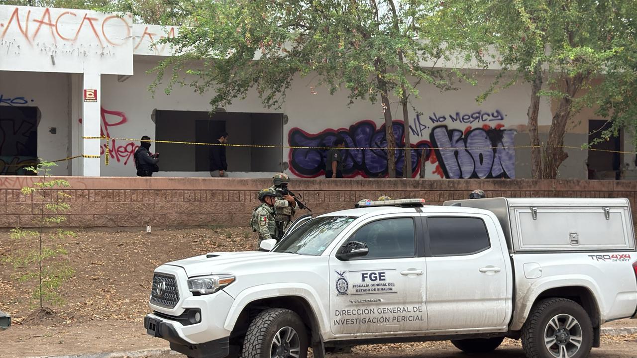 $!Hallan a dos personas asesinadas dentro de un edificio abandonado en el sector Bonanza, en Culiacán