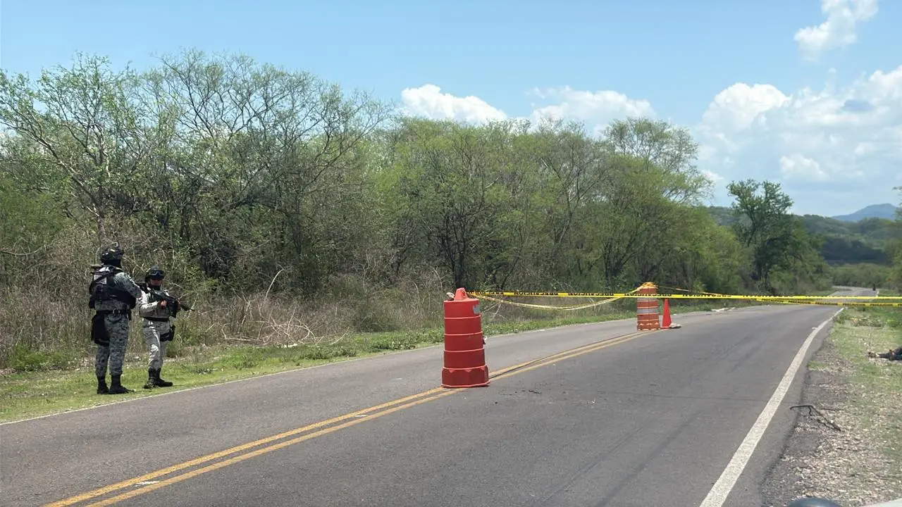 $!Hallan a un hombre asesinado y dos bultos bajo investigación en Tepuche, Culiacán