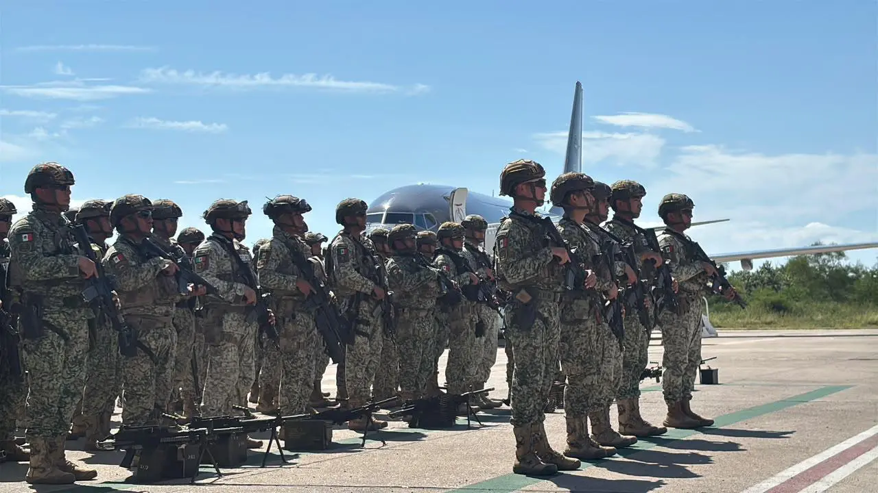 $!Arriban a Mazatlán 100 elementos de Fuerzas Especiales para reforzar operativos de seguridad