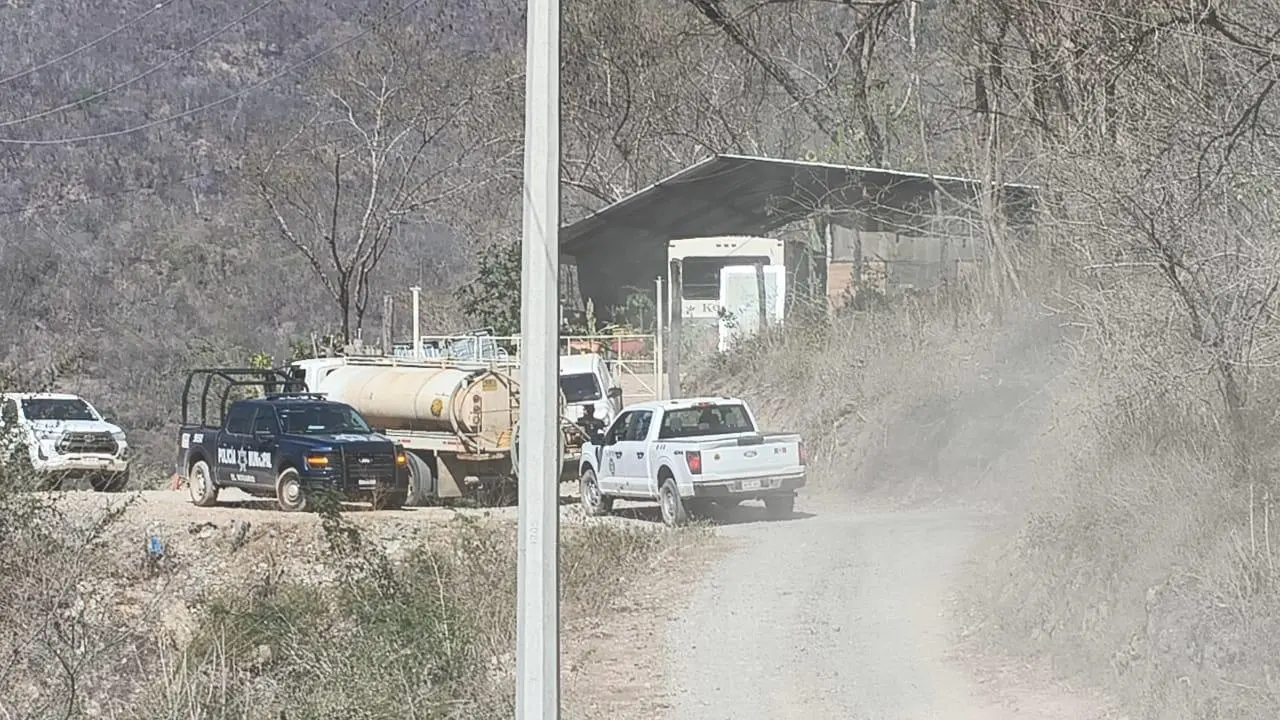 $!Registra mina de Rosario intensa movilización de corporaciones y personal