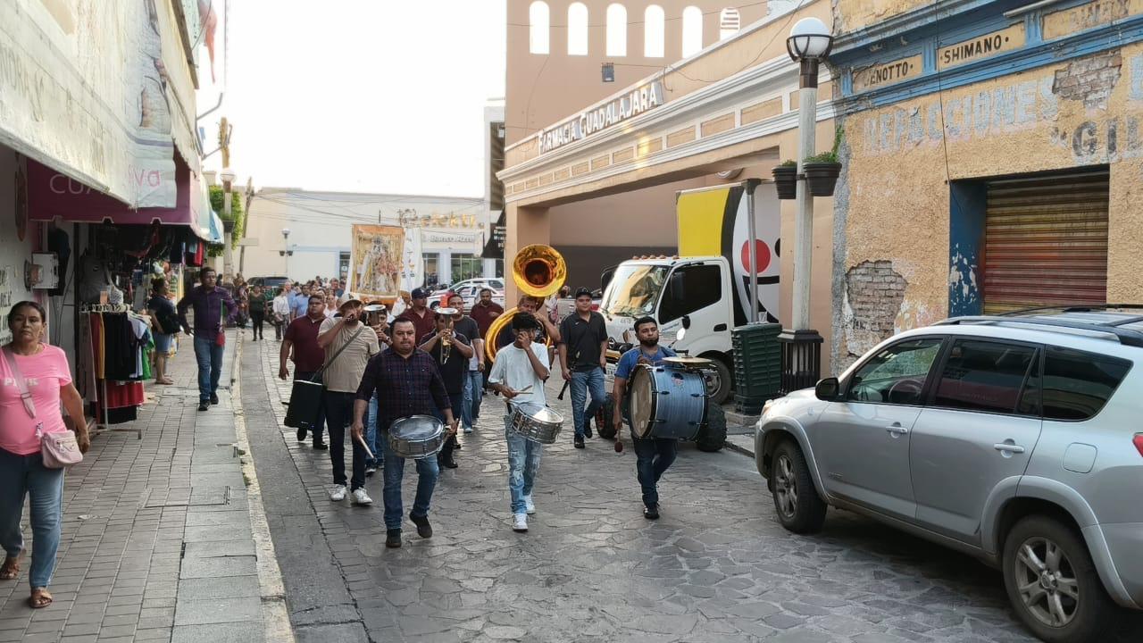 $!Invitan a familias a acercarse a la iglesia en el cuarto día de novenario en honor a la Virgen del Rosario