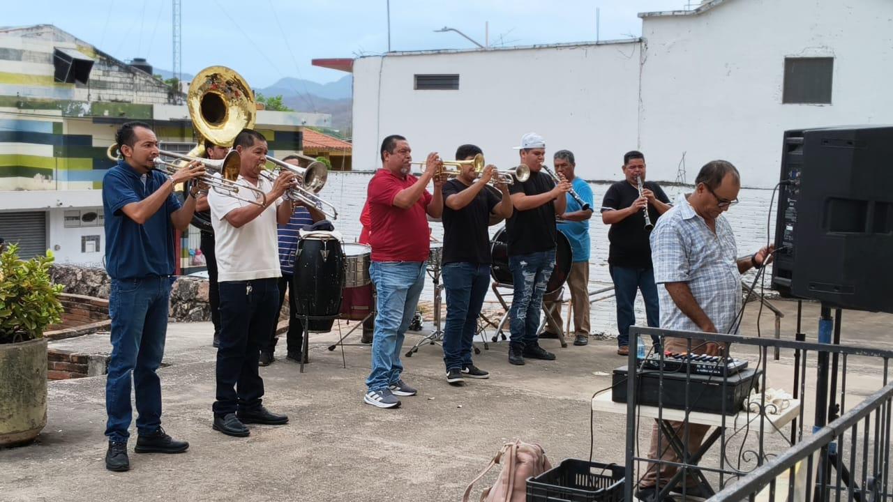 $!Celebran con fe y tradición al Sagrado Corazón en El Rosario