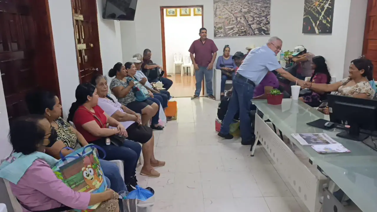 $!Resguardan en el Palacio Municipal de Escuinapa a personas de comunidades del valle