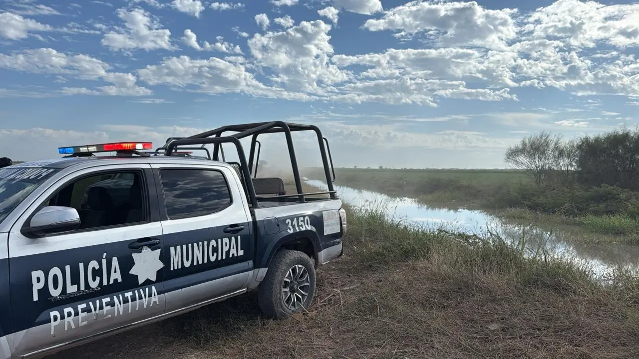$!Hallan a joven asesinado a balazos en un canal de La Michoacana, en Navolato