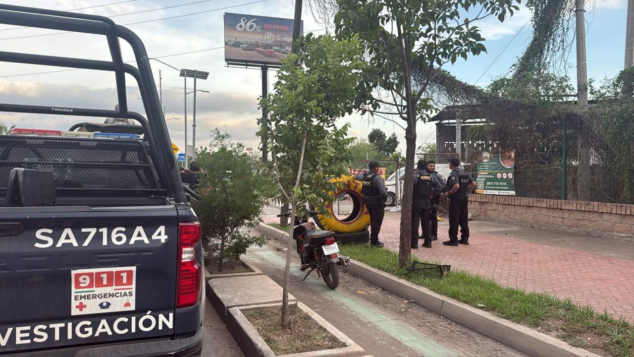 $!Asesinan a balazos a dos hermanos en una llantera de Villas del Río, en Culiacán