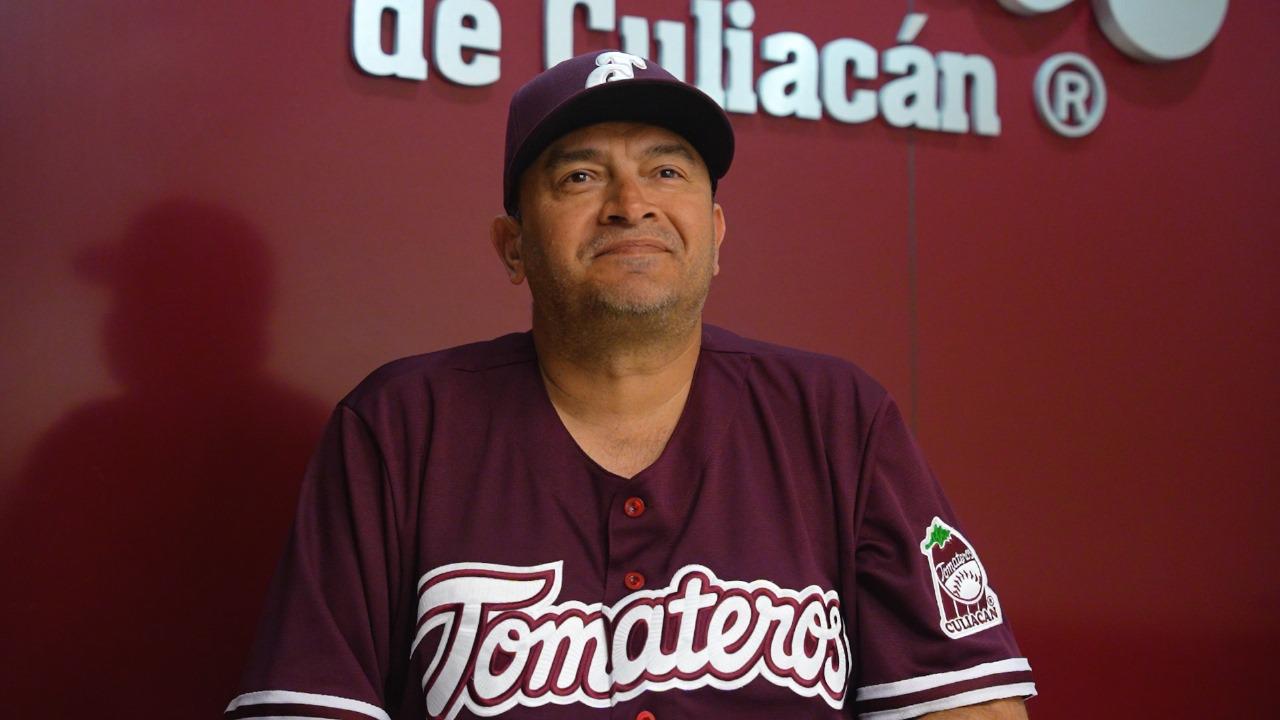 $!Óscar Robles toma las riendas de Tomateros de Culiacán