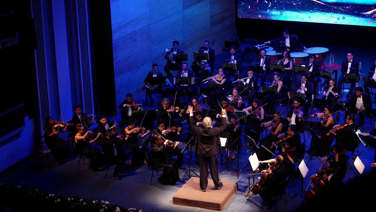 $!Los músicos de la Camerata Mazatlán ofrecieron un concierto impecable.