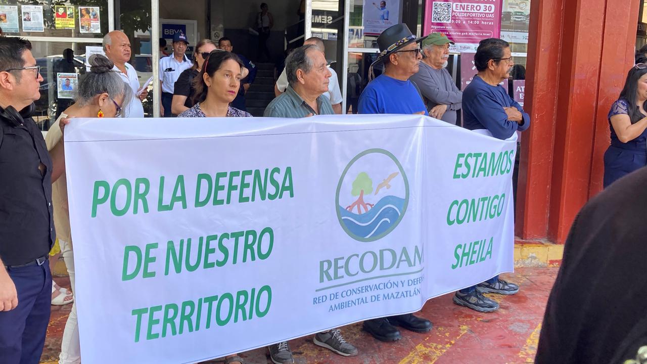 $!Realizan manifestación en defensa de la libertad de expresión y en apoyo a periodista Sheila Arias