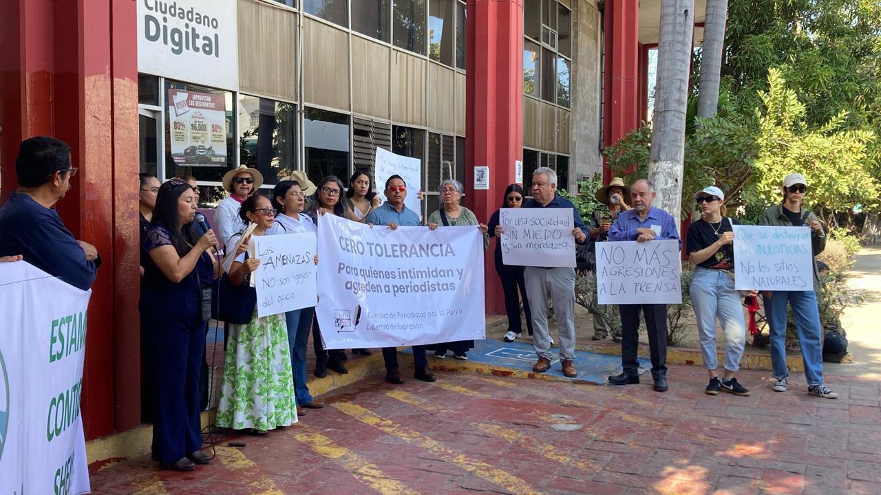 $!Realizan manifestación en defensa de la libertad de expresión y en apoyo a periodista Sheila Arias