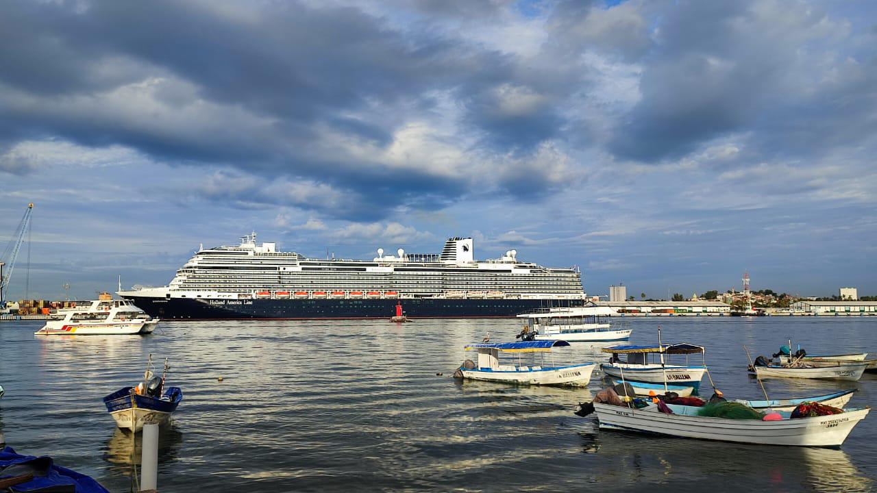 $!Cuén dice que se ‘radicalizan’ acciones sanitarias en cruceros turísticos para evitar contagios en Mazatlán