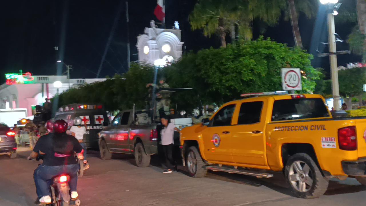 $!Pese a fuerte operativo de seguridad, Alcalde de Escuinapa dará el Grito ante pocos asistentes