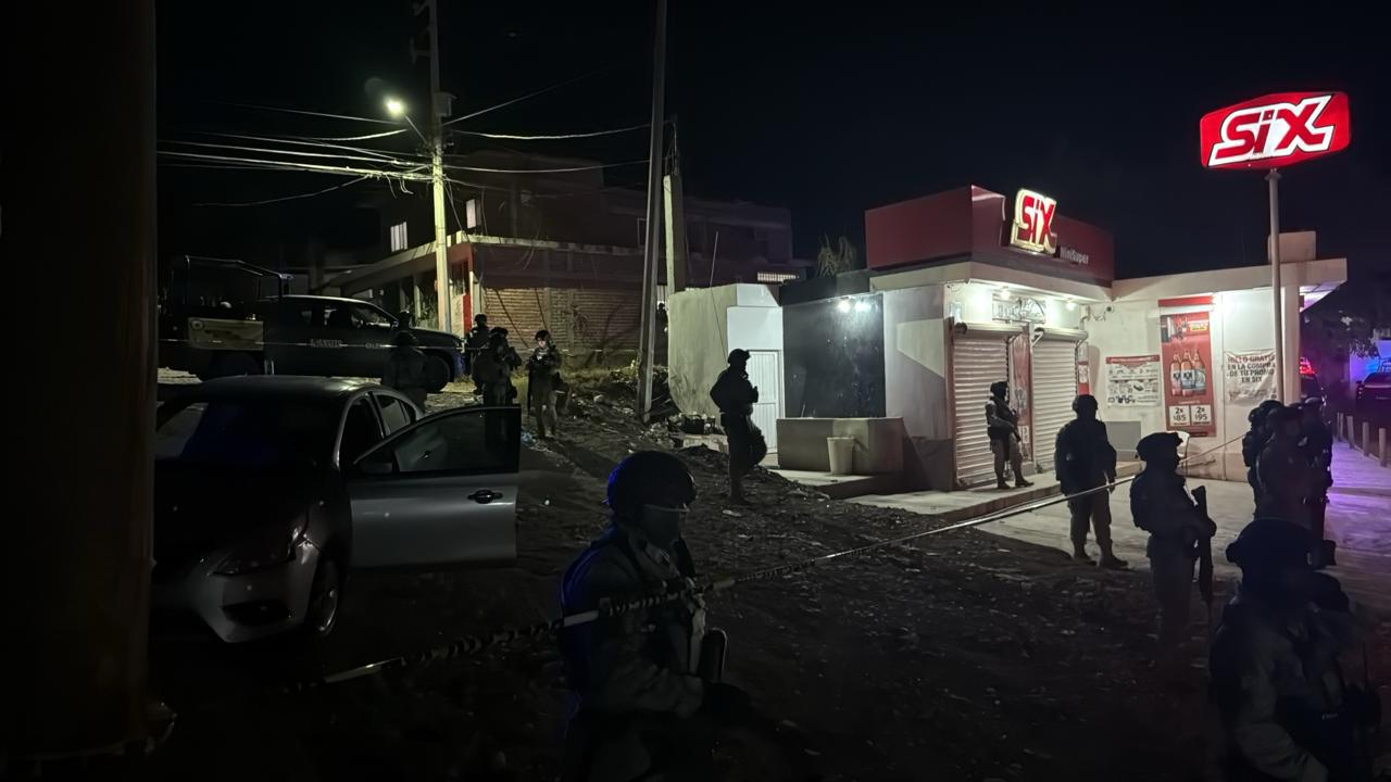 $!Asesinan a balazos a un hombre dentro de un vehículo en la colonia El Mirador, en Culiacán