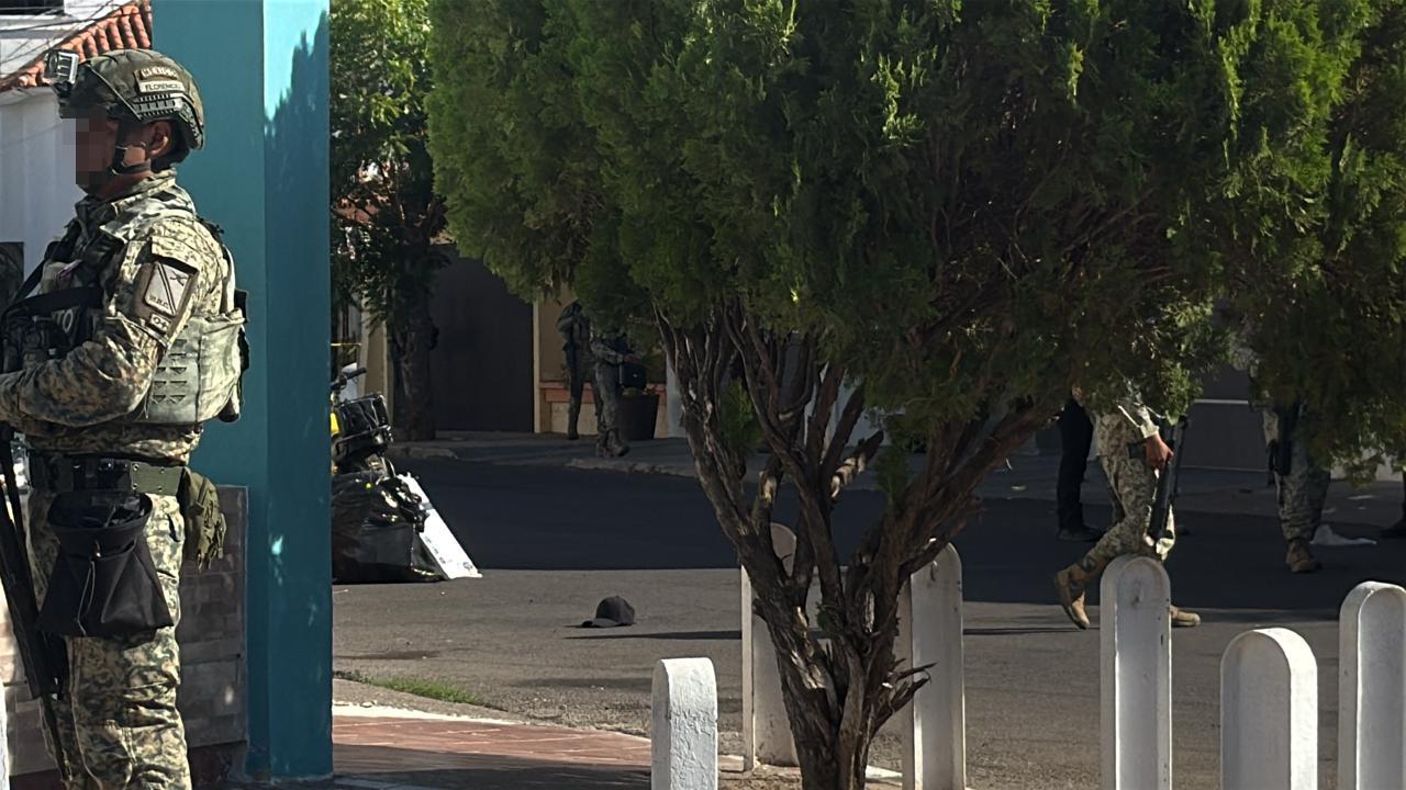 $!Asesinan a motociclista mientras revisaba bolsas de basura en la colonia Campiña, en Culiacán