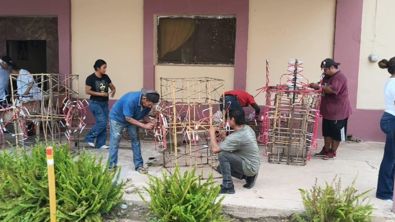 $!Ni la lluvia ‘apagó’ su fe; celebran a la Virgen de Loreto en Cacalotán, en Rosario