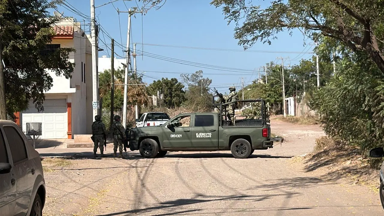 $!Hieren a balazos a un hombre tras persecución en la Agustina Ramírez, en Culiacán