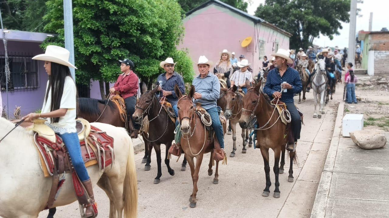 $!Realizan en Cacalotán, Rosario, la segunda edición de la cabalgata en honor a Nuestra Señora de Loreto