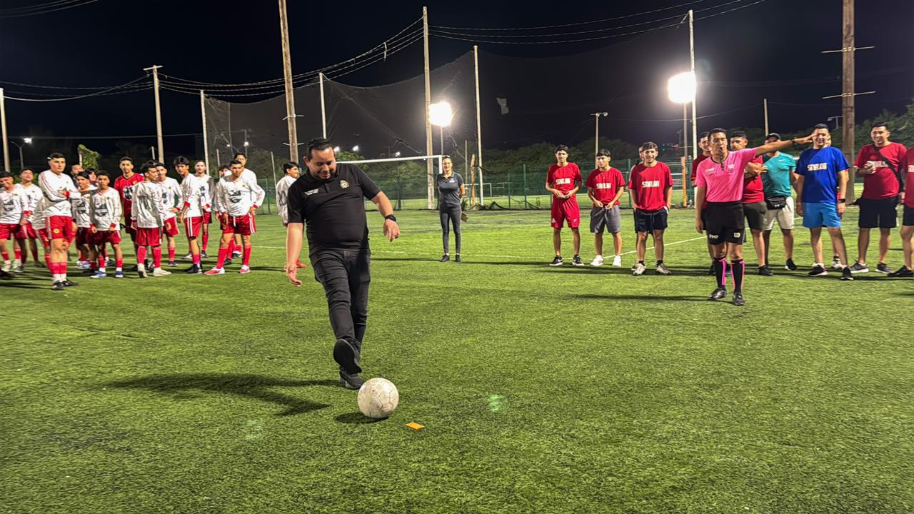 $!Se pone en marcha el Torneo Nacional de Futbol Libre Varonil, en la Toledo Corro