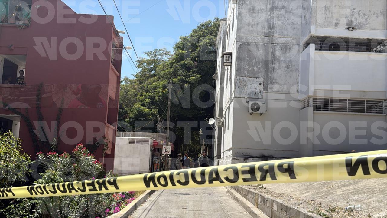 $!Persecución tras balacera en Cañadas termina con dos detenidos, en Culiacán