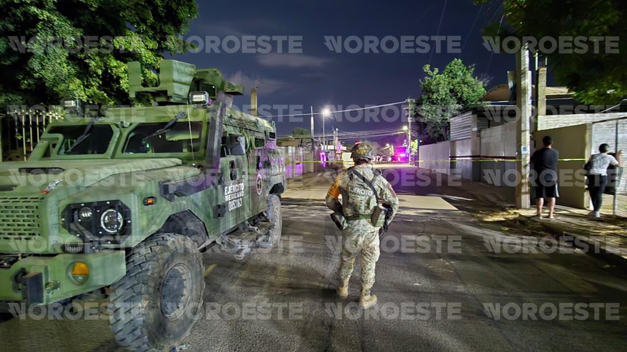 $!Matan a balazos a repartidor frente a pizzería de Loma de Rodriguera, en Culiacán