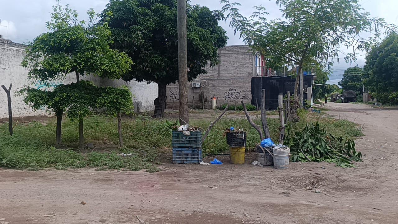 $!Zonas de Escuinapa pasan una noche sin electricidad