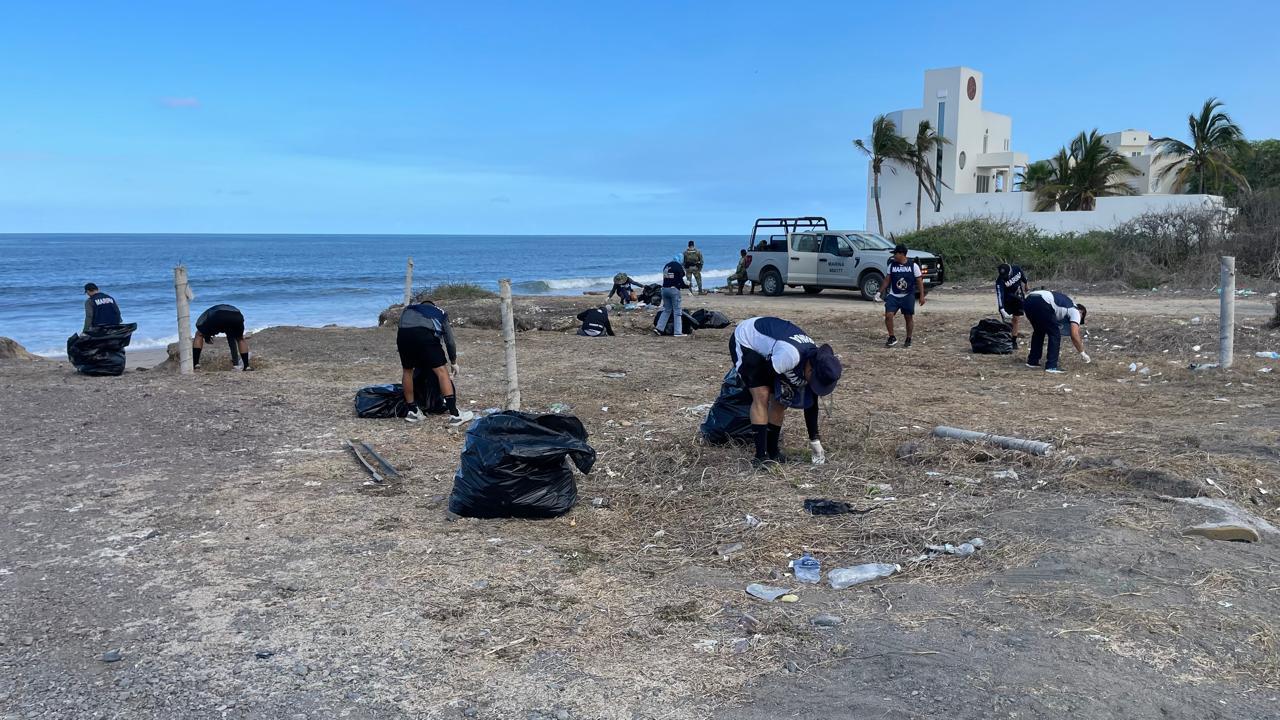 $!Recolectan 663 kilos de basura en la Playa Delfín, en Mazatlán