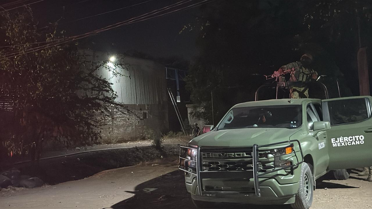 $!Incendio consume vivienda de lámina en la colonia Juntas del Humaya, en Culiacán