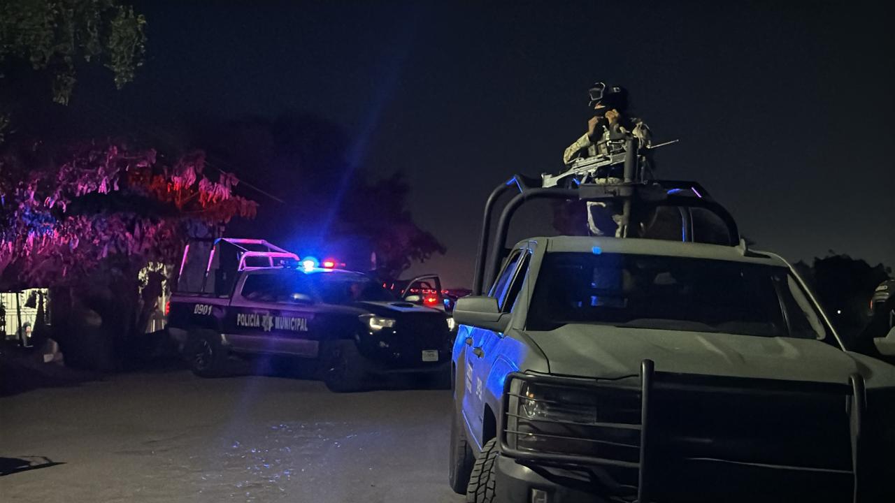 $!Vandalizan vivienda en Aguaruto, en Culiacán; militares y policías despliegan operativo