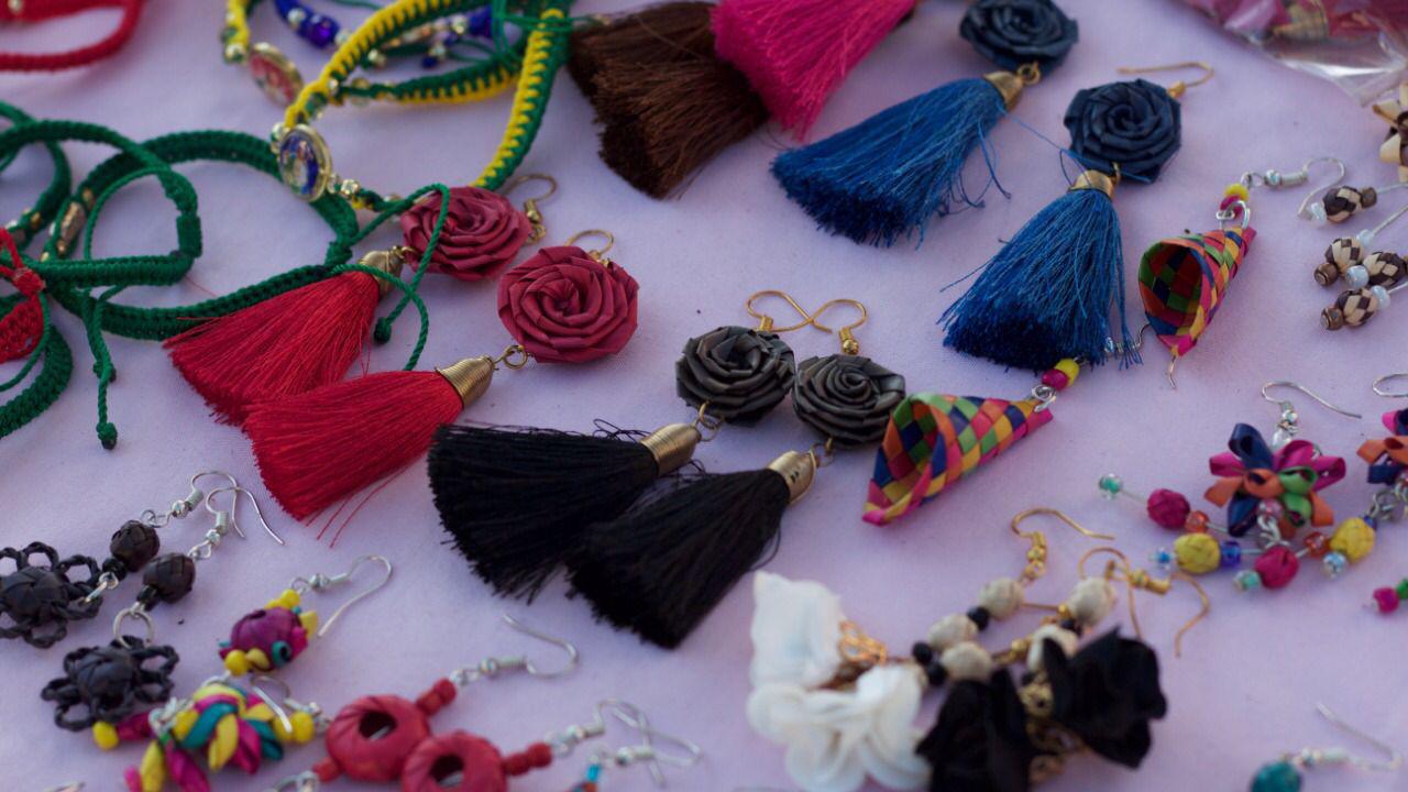 $!María Elda lleva más de 30 años creando artesanía de palma